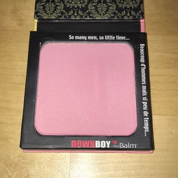 TheBalm shadow/blush “DownBoy” - Picture 2 of 3